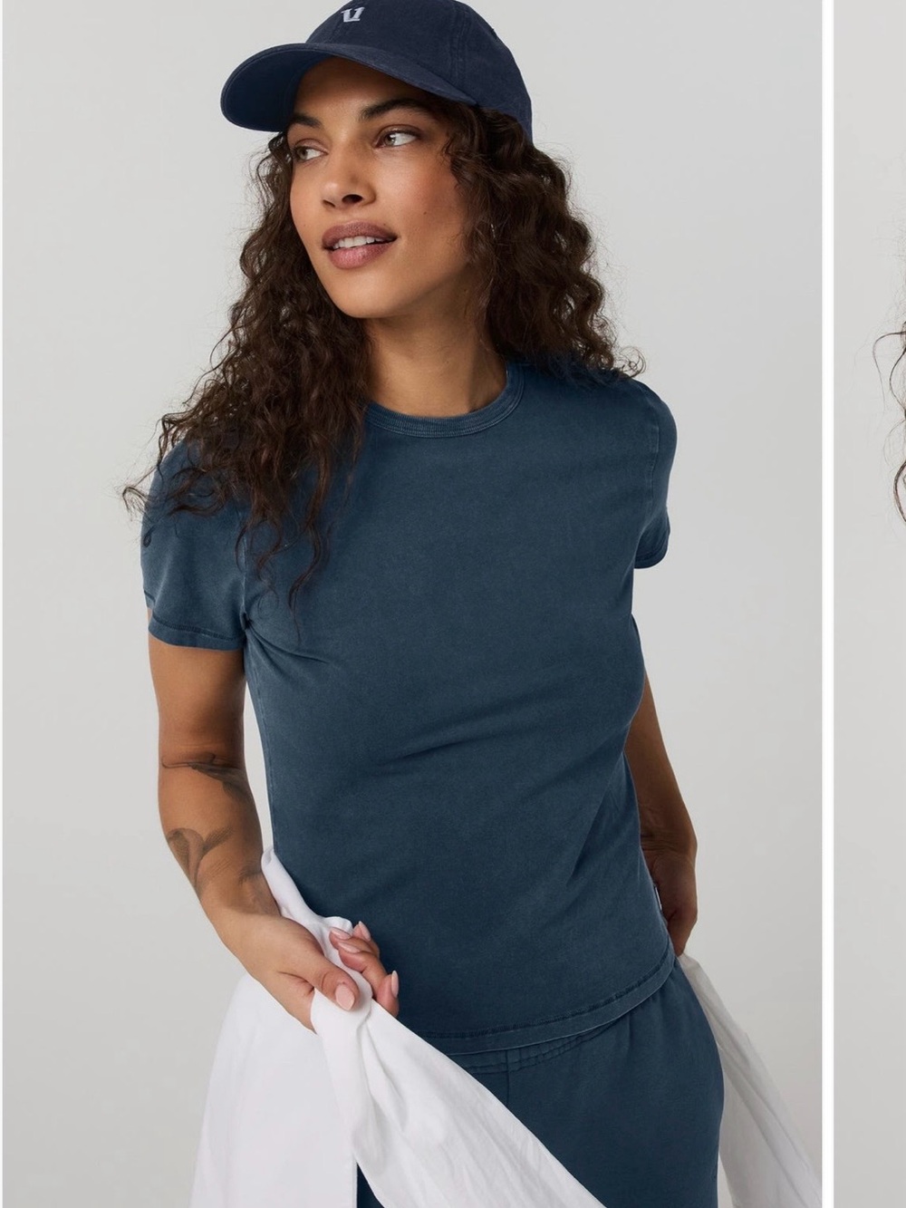 Vuori Short Sleeve Feather Classic Tee – Small